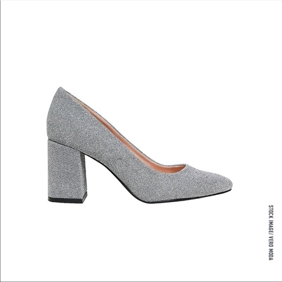 BNWT VERO MODA GLITTER CHUNKY PUMP SIZE 5 - Picture 1 of 8